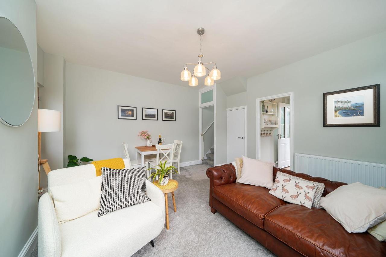Robins Nest Cottage Blairgowrie and Rattray Exteriör bild