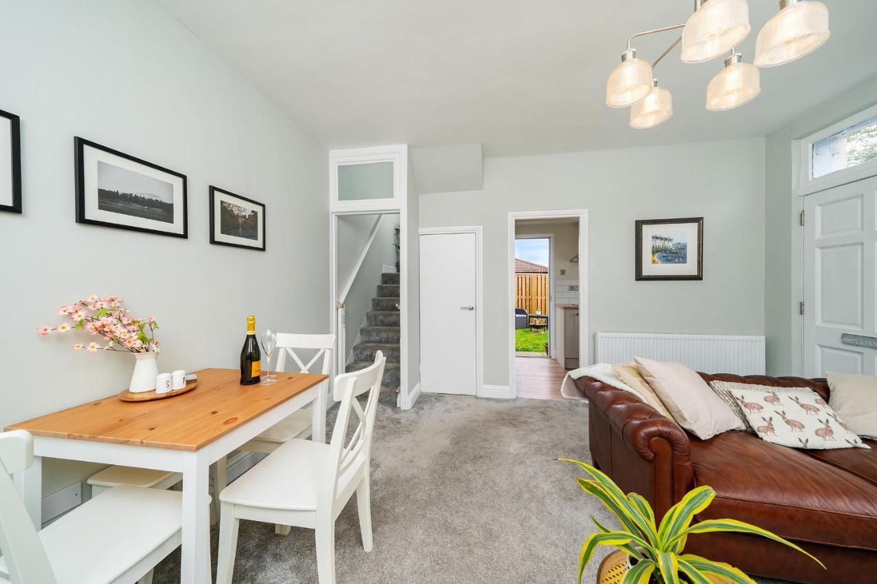 Robins Nest Cottage Blairgowrie and Rattray Exteriör bild